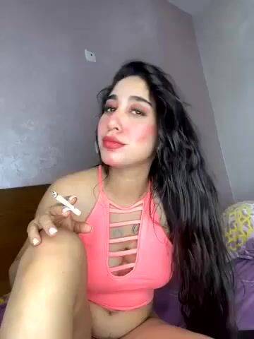 شرموطة مغربية تشرب سيجارة وتنيك كسها بالزب الصناعي سكس عربي