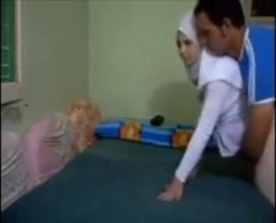 مصرية محجبة خطيبها ينيك طيزها سكس مصري xnxx