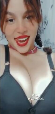 بنوتة عسولة تصور جسمها لحبيبها في المراية سكس نودز مصري