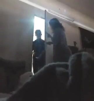 شرموطة مش معاها فلوس تتناك من الدليفري – سكس عربي