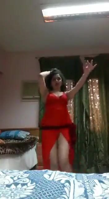 حتة بلدي نار ترقص وتتدلع على حبيبها سكس مصري