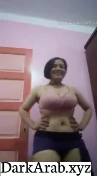 بنت فاجرة دلوعة تبعت نودز وتوري بزازها لحبيبها سكس نودز مصري