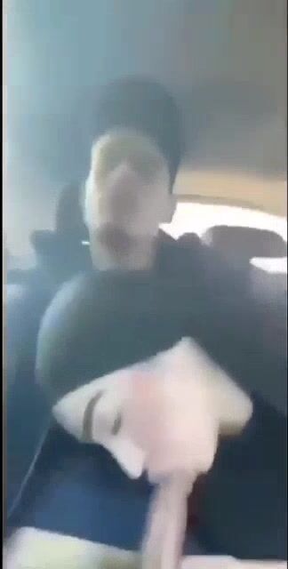 مغربية محجبة تمص زب صاحبها في السيارة وهو يلعبلها في كسها سكس مغربي xlxx