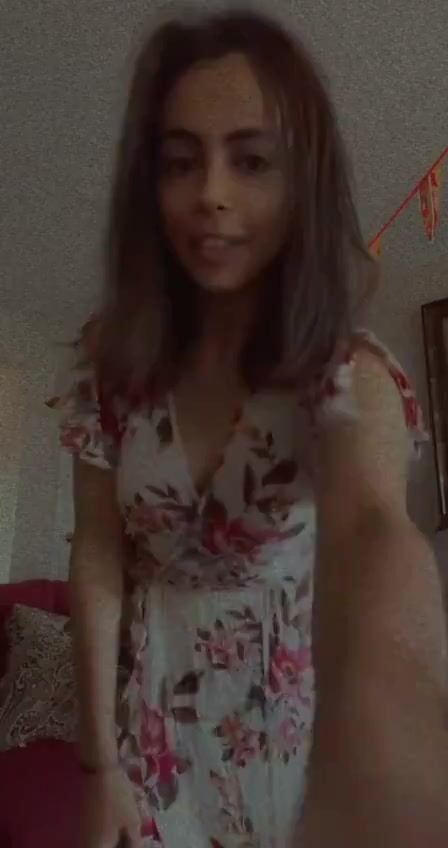 نودز بنوتة جميلة هاي كلاس تعرض جسمها لصاحبها سكس نودز مصري