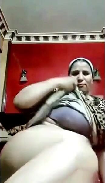 فلاحة مطلقة تبعت نودز لعشيقها الهيجان سكس نودز مصري
