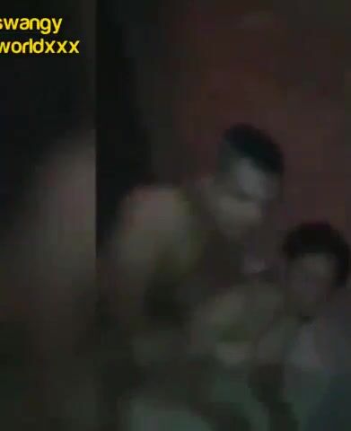 شلة صحاب زانقين شرموطة بالاجرة في بيت مهجور سكس مصري xnxx