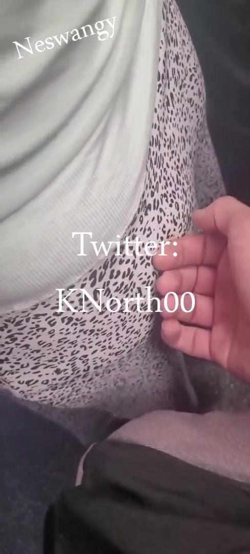 متحرش هايج يفشخ طيز بنت بعبصة وتقفيش في المترو سكس مصري xnxx